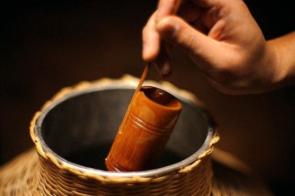 配资公司门户网 从“一粒种到一滴酒” 水井坊全价值链低碳转型驱动行业价值重构
